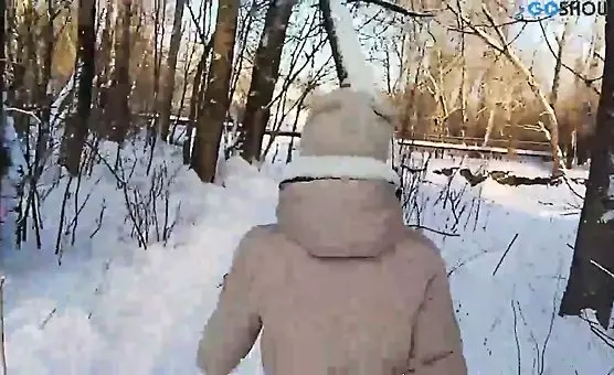 Crazy winter couple swaps oral favors